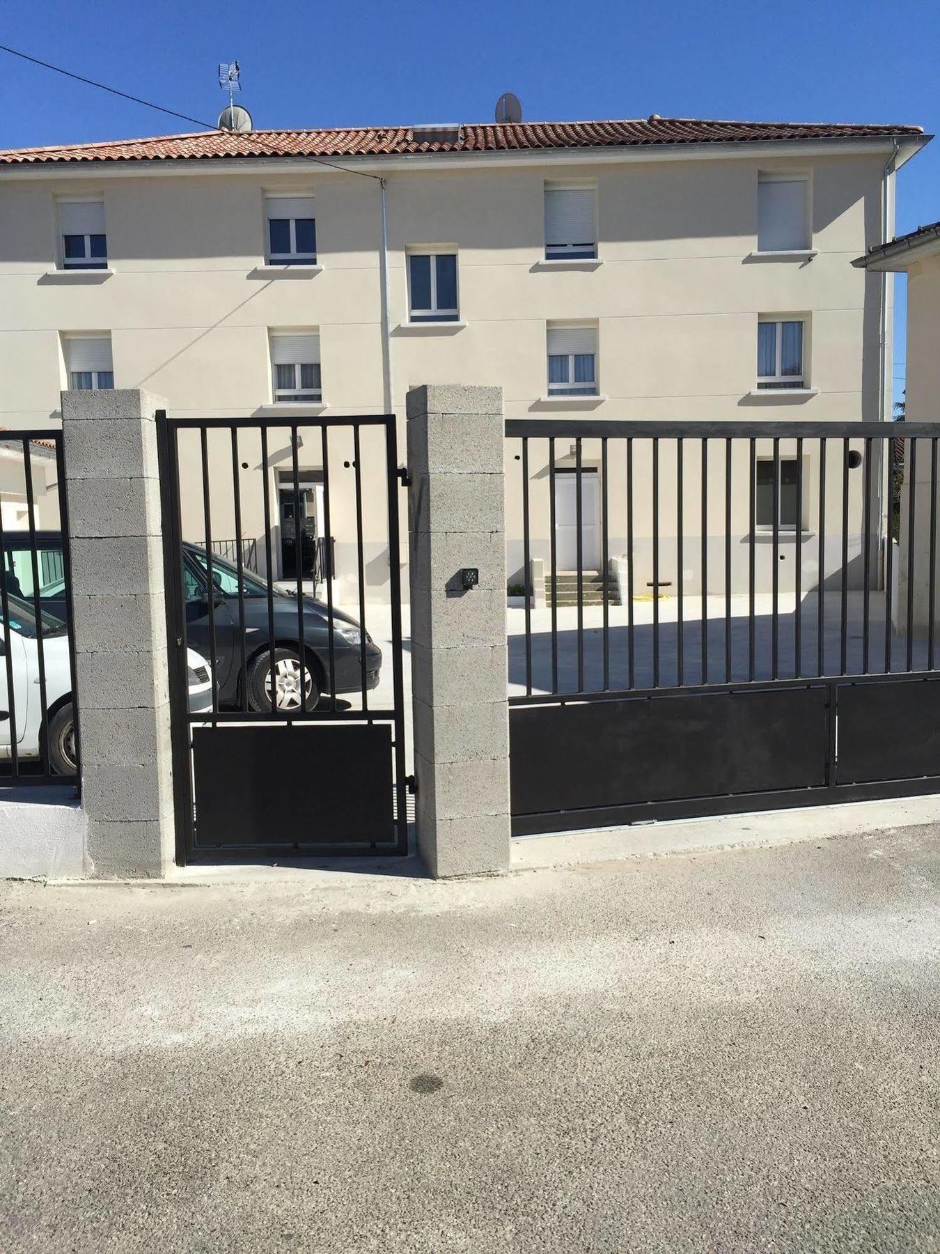 Hotel Le Logis Dauphinois Roussillon  Exterior foto